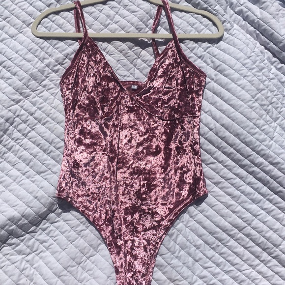 Rose bodysuit - Picture 1 of 3